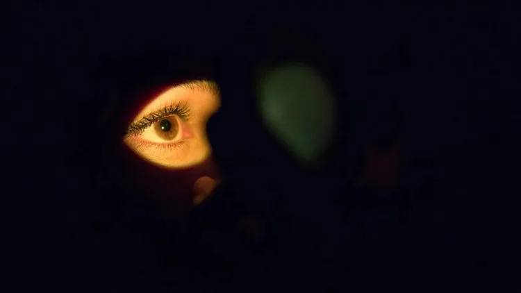 Abstract image representing the cycle of obsessive thoughts and compulsive responses